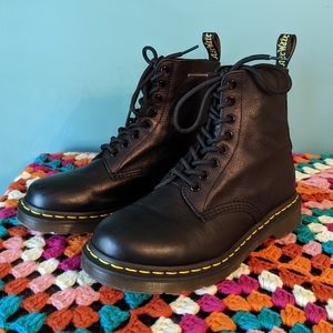 DOC MARTENS BOOTS Womens US Size 8 / UK 6 / EU 39